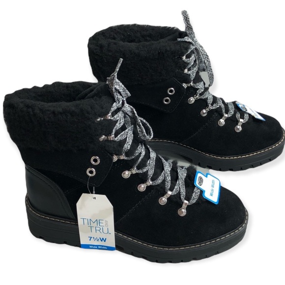 Time and Tru Women’s Cozy Hiker Boots - Picture 7 of 8